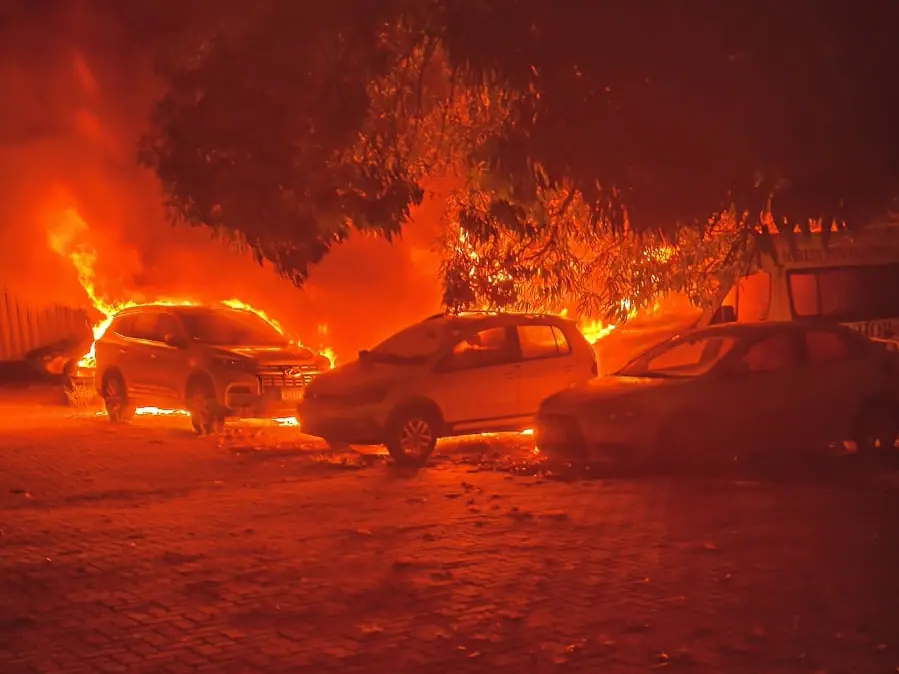 ACIDENTE ? – Incêndio atinge cerca de 50 veículos em pátio do Detran em Maranguape