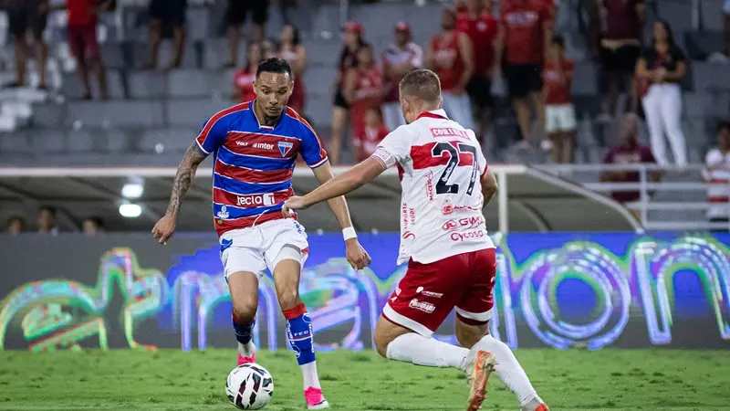 FUTEBOL – Fortaleza arranca empate contra o CRB e segue na zona dos playoffs da Série B