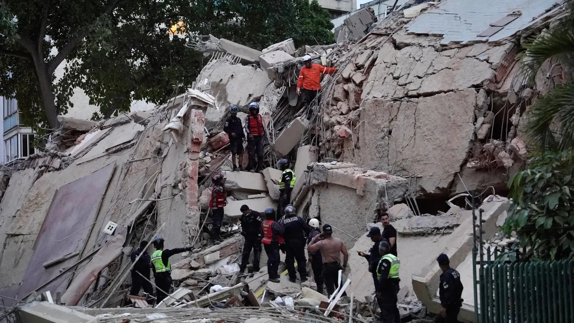 MUNDO – Venezuela é atingida por terremotos de magnitude 7,2 e 7,5; estimativa é de milhares de mortos
