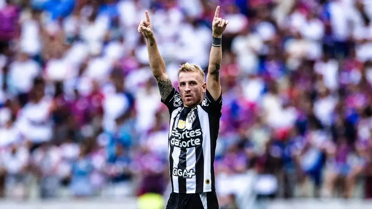 FUTEBOL – Pedro Henrique negocia com o Fortaleza após deixar o Ceará