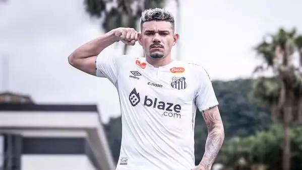 FUTEBOL – Tiquinho Soares deve acionar Santos na Justiça e acertar contrato com o Fortaleza
