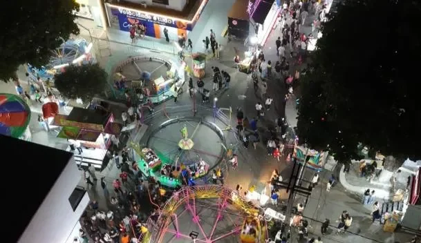 REGIONAL – Homem sofre choque e cai enquanto acompanhava filhas em brinquedo de parque de diversões em Guaraciaba do Norte