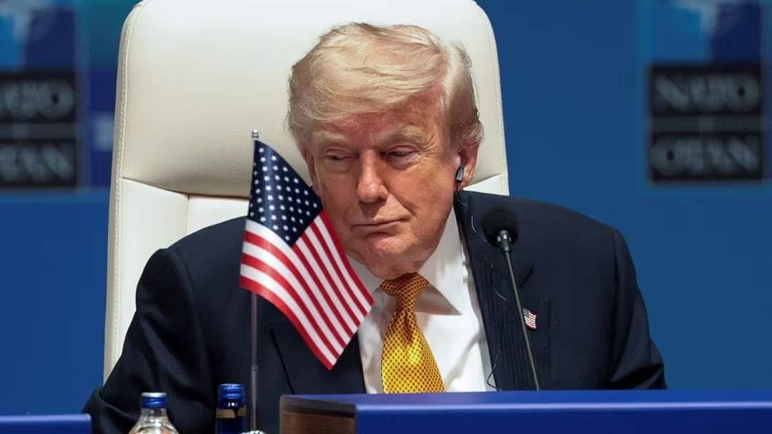 MUNDO – Trump assina decreto para diminuir lista de vacinas infantis essenciais