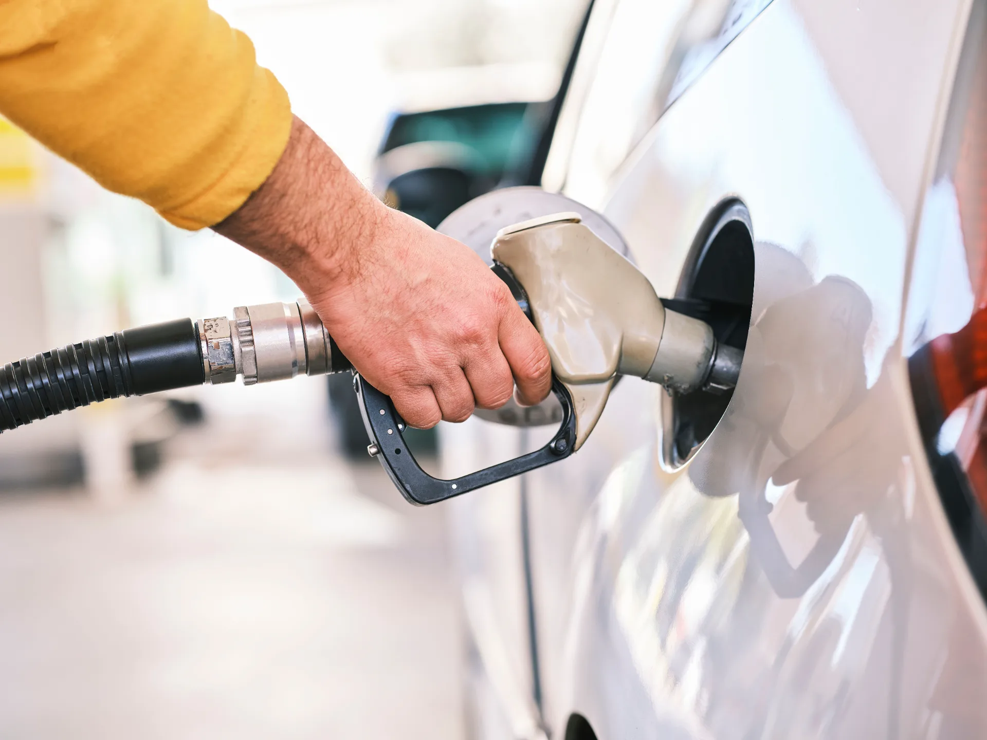 ECONOMIA – Gasolina passa de R$ 7 em postos de Fortaleza; veja onde preço varia e como economizar