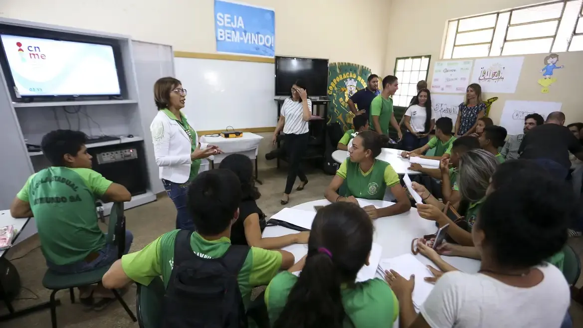 BRASIL – Pé-de-Meia realiza novo pagamento em agosto; veja calendário e quem tem direito