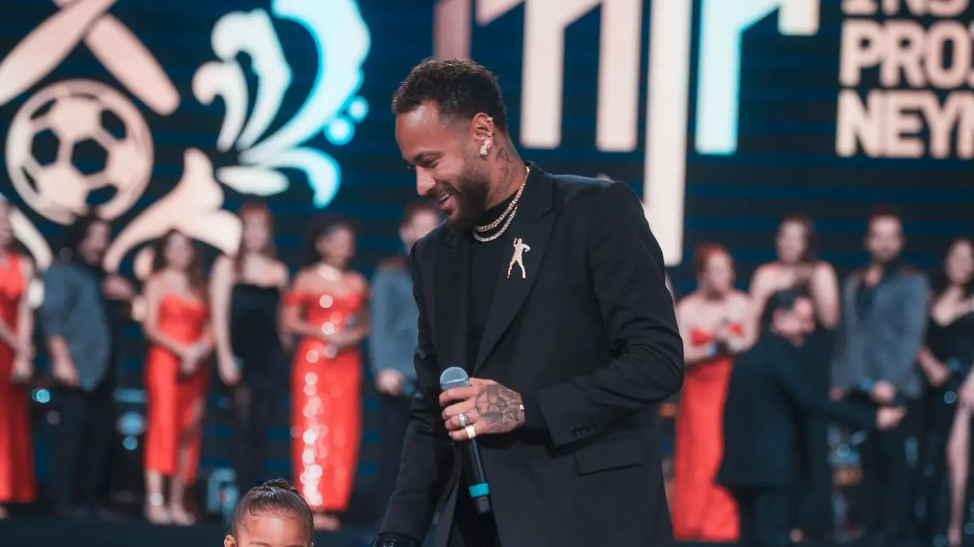 FAMOSOS – Cearense paga R$ 600 mil e garante fim de semana ao lado de Neymar
