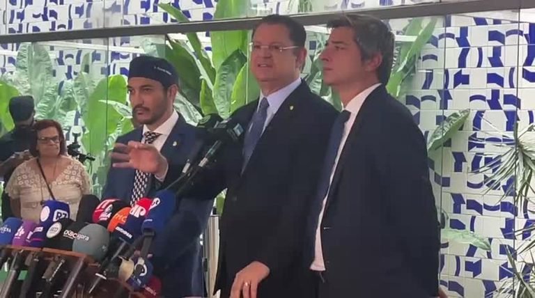 POLÍTICA – Caso Banco Master aumenta pressão por impeachment de Alexandre de Moraes no Senado