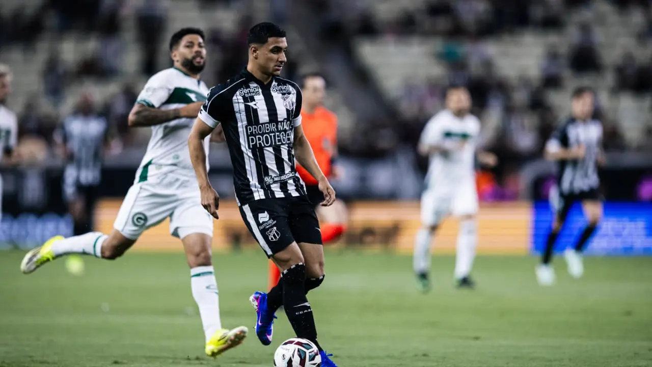 ESPORTES – Ceará sofre dois gols nos acréscimos, perde para o Goiás no Castelão e se mantém ameaçado